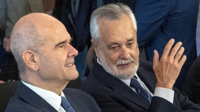 Los ex presidentes de Andalucía Manuel Chaves y José Antonio Griñán, durante el juicio del 'caso ERE'.