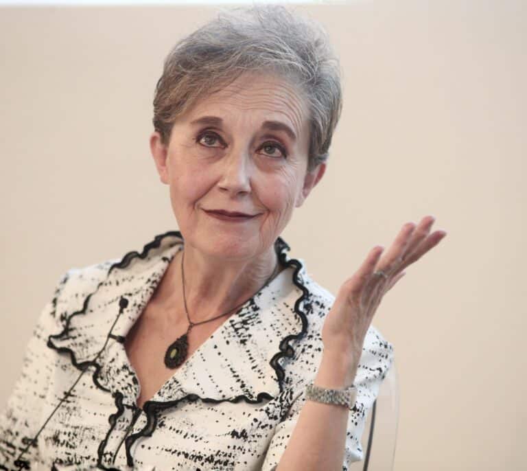 El Gobierno destituye a la directora del CNI