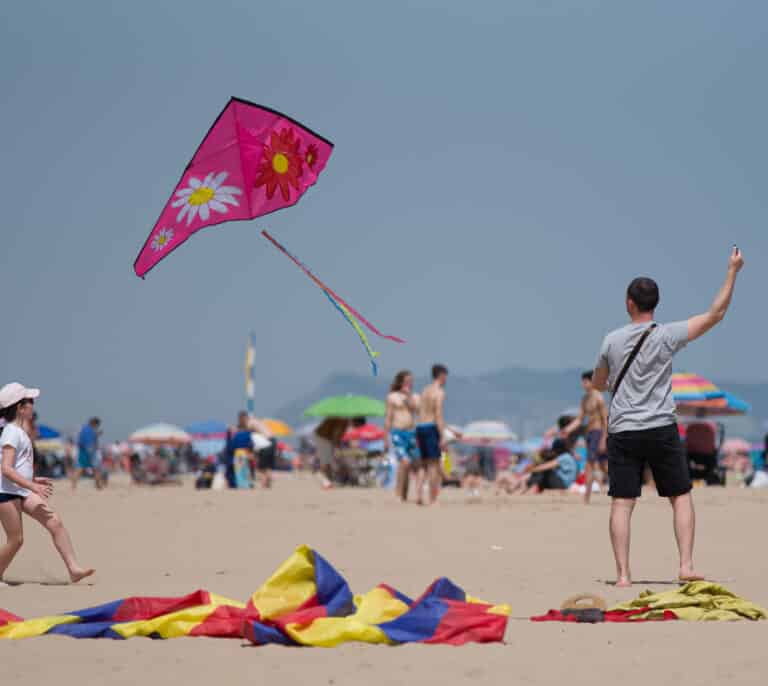 Hallan muerto al niño de cinco años desaparecido en la playa de Canet d'En Berenguer