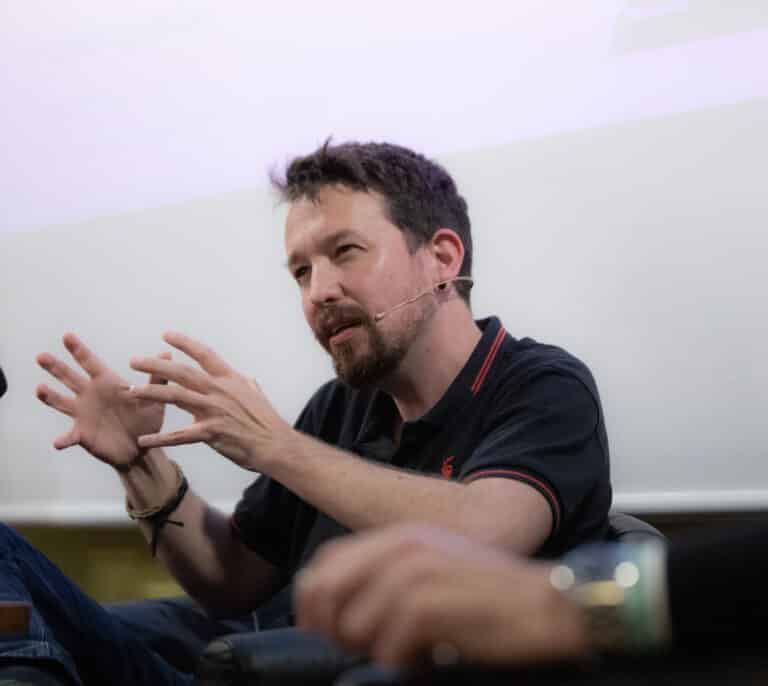 Pablo Iglesias pide a Yolanda Díaz que se comprometa por escrito a celebrar primarias