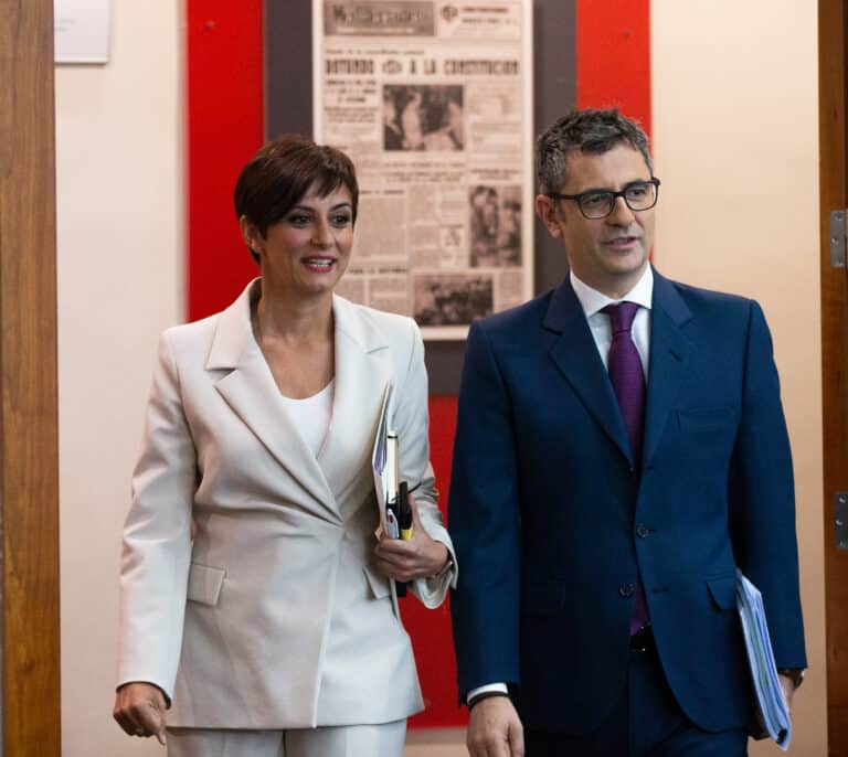 El Gobierno confirma que Sánchez y Robles fueron espiados con el sistema 'Pegasus'