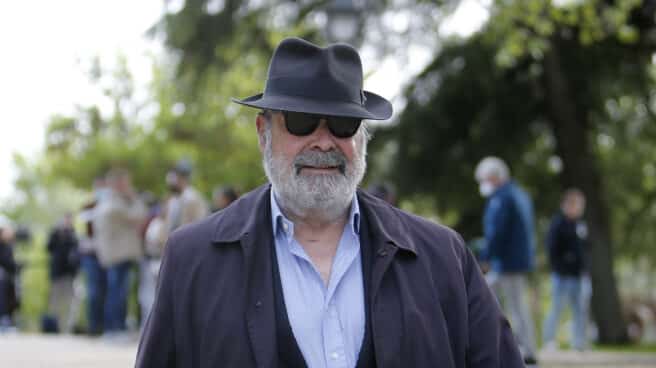 Antonio Resines llega al tanatorio San Isidro para despedir al actor Juan Diego