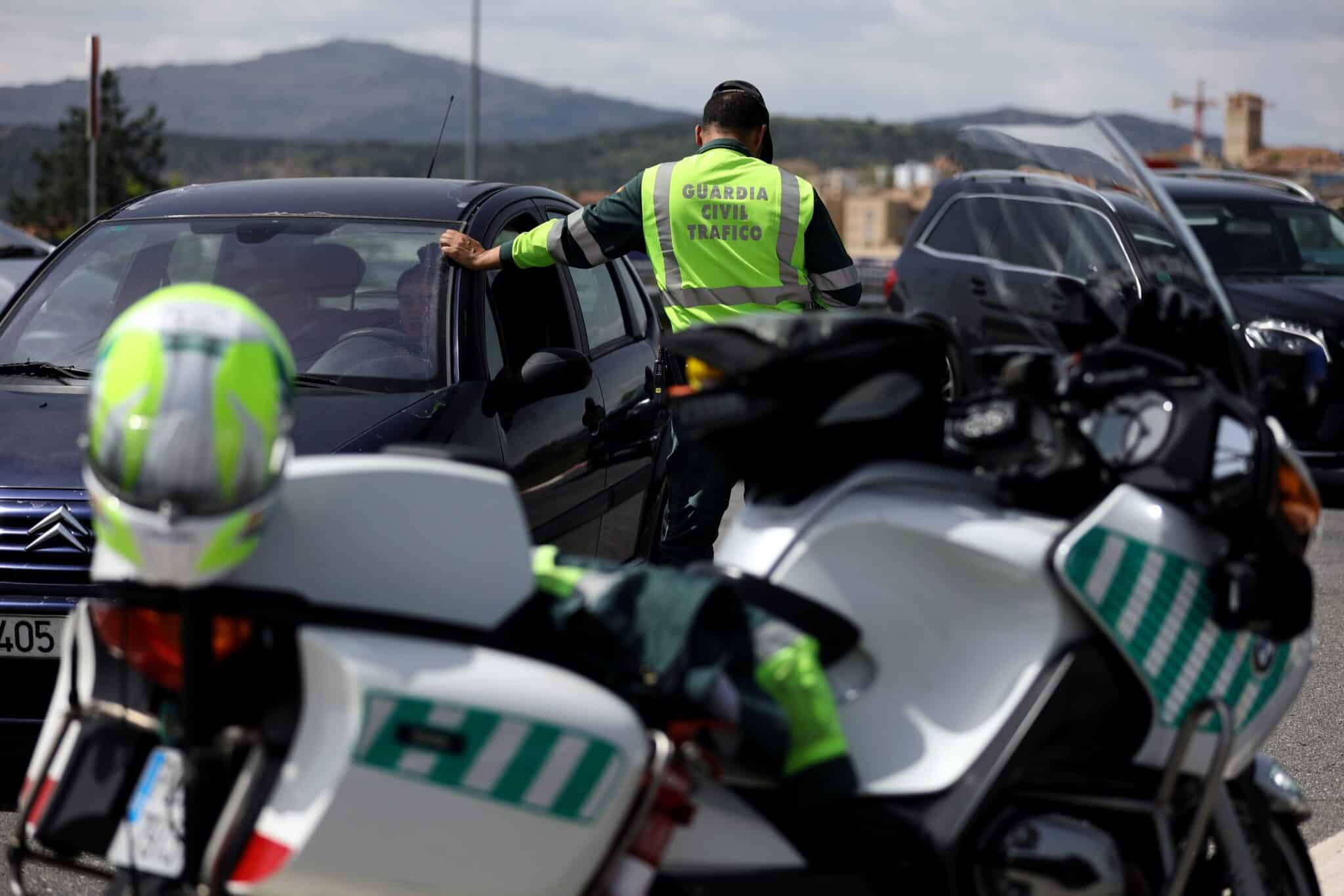 Interior reforzará con ocho agentes la Guardia Civil de Tráfico en Navarra un mes antes de transferirla