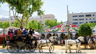 El PSOE aparta a los porteros de su caseta en la Feria de Sevilla tras una brutal pelea