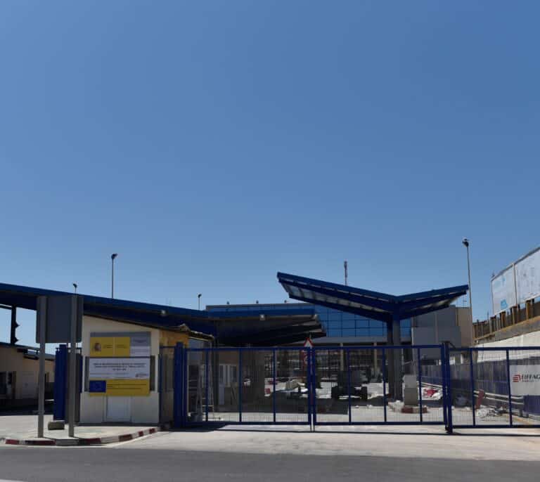 Jucil denuncia que cuatro guardias civiles vigilarán el paso de 20.000 personas y 3.000 coches al día en Ceuta