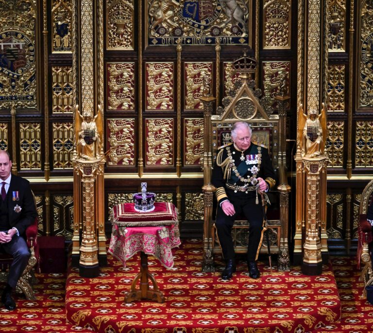 El histórico día en que Carlos y Guillermo han sustituido a Isabel II en la apertura del Parlamento