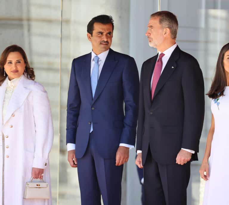 ¿Quién es la nueva jequesa de Qatar y qué fue de su (glamurosa) antecesora?