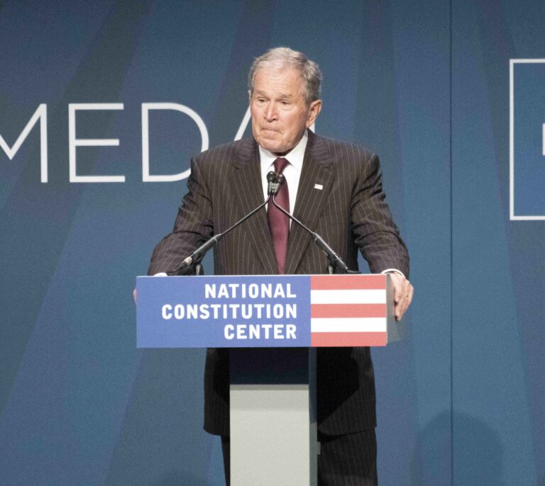 Un integrante de ISIS planeaba asesinar al expresidente George Bush