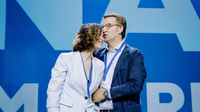 Ayuso y Feijóo, en el Congreso del PP de Madrid. Ayuso y Feijóo, en el Congreso del PP de Madrid.