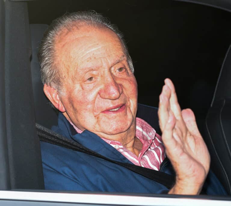 La invitación de la Casa Real británica a Juan Carlos I le beneficia en su batalla judicial con Corinna