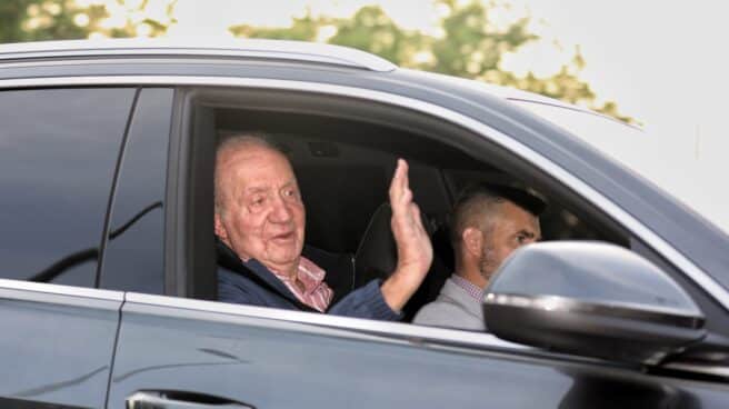 El Rey emérito Juan Carlos I a su salida de Madrid con dirección Abu Dabi