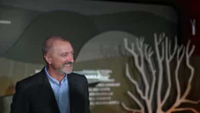 Pérez-Reverte presenta 'Historias del Camino', relatos que narran las vivencias del Camino de Santiago