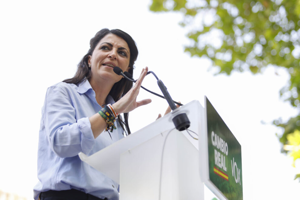 La candidata de Vox a la Presidencia de la Junta, Macarena Olona, en el acto de precampaña de la formación en Granada.