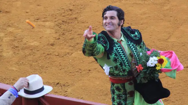 Morante corta dos orejas y completa una magistral Feria de Sevilla