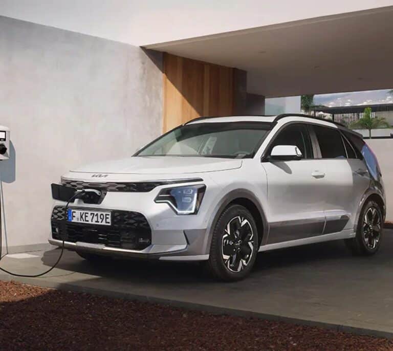 El nuevo Kia Niro avanza al futuro con sus modelos sostenibles