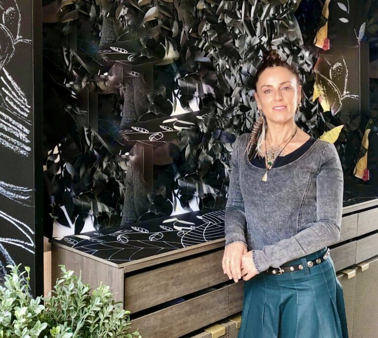 La Mari de Chambao: "Caerse es bueno. ¿No ves que estamos de pie?"