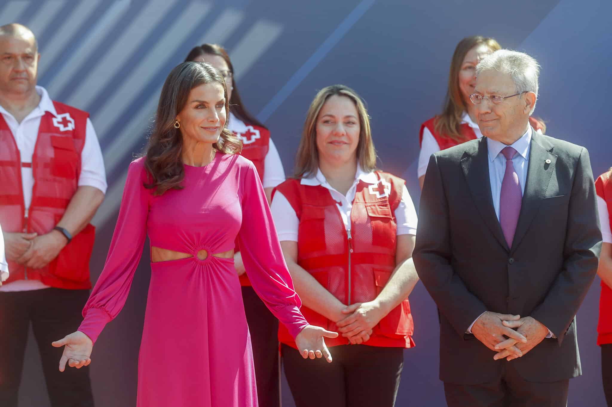 La Reina Letizia presume de abdominales en Valencia