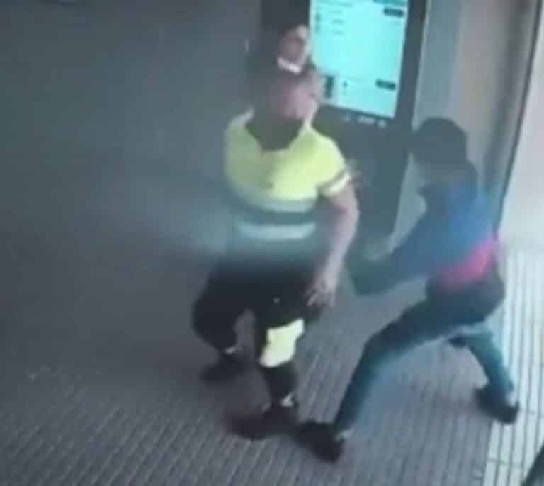 Apuñalan por la espalda al vigilante de una estación de tren en Igualada