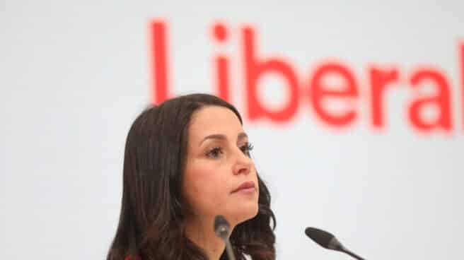 La líder de Cs, Inés Arrimadas, comparece tras una reunión del Ejecutivo de Ciudadanos.