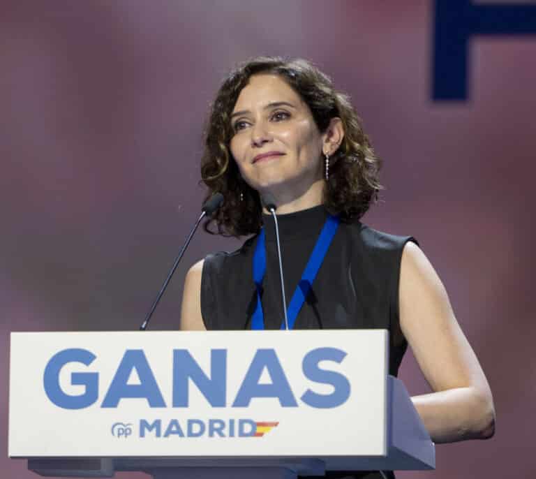 Ayuso reivindica el Estado autonómico frente al mensaje rupturista de Vox