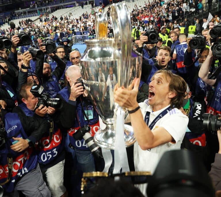 De la euforia de Modric al adiós de Marcelo: las imágenes de la 14ª Champions League del Real Madrid
