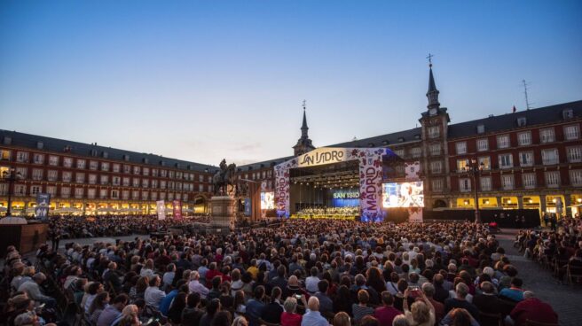 concierto-sanisidro-madrid Escenario de la Plaza Mayor durante la celebración de San Isidro en 2019