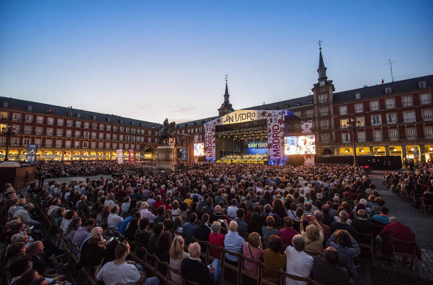 Escenario de la Plaza Mayor durante la celebración de San Isidro en 2019