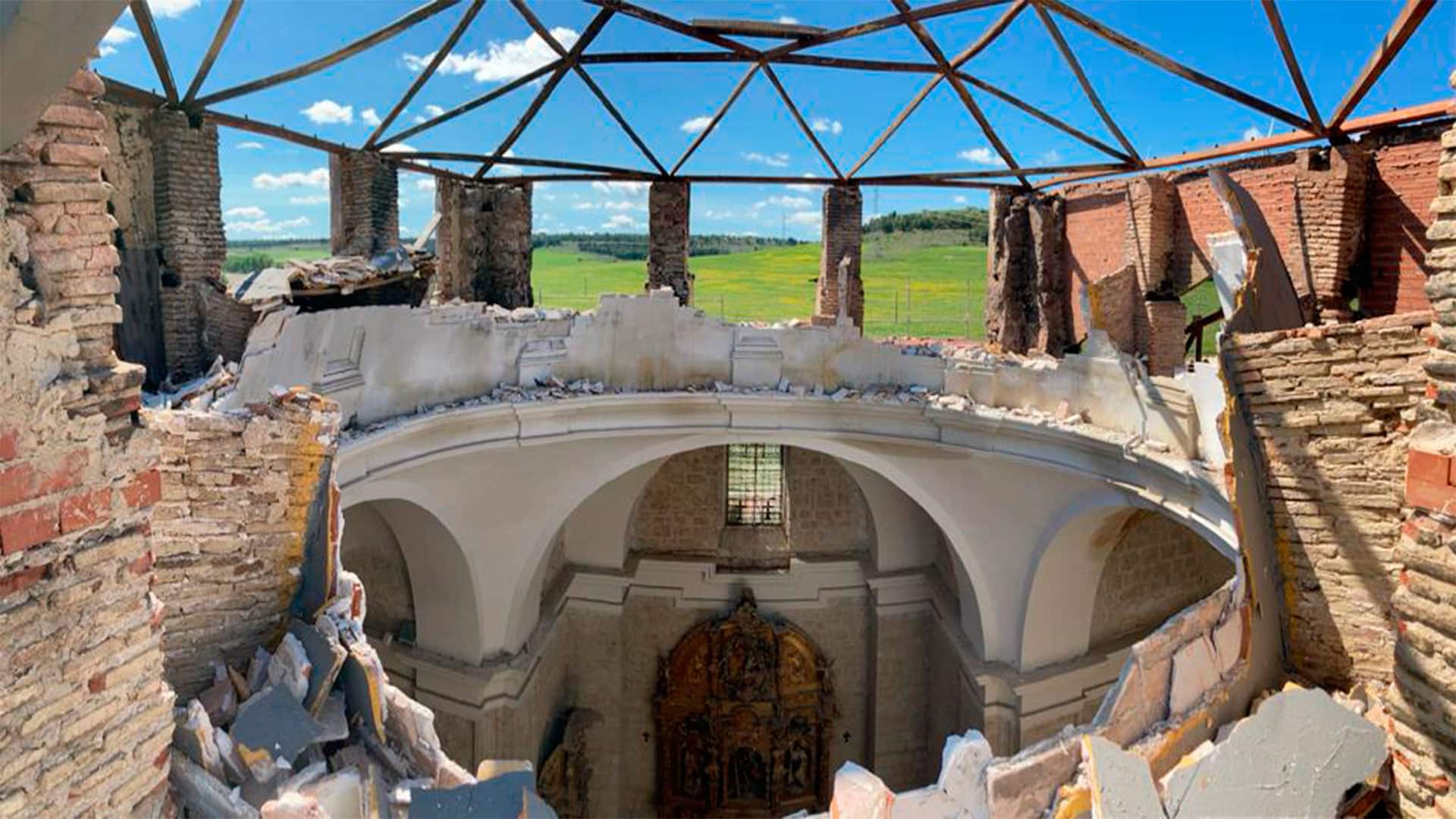 Imagen del derrumbe de la cúpula del monasterio de Alconada, en Palencia
