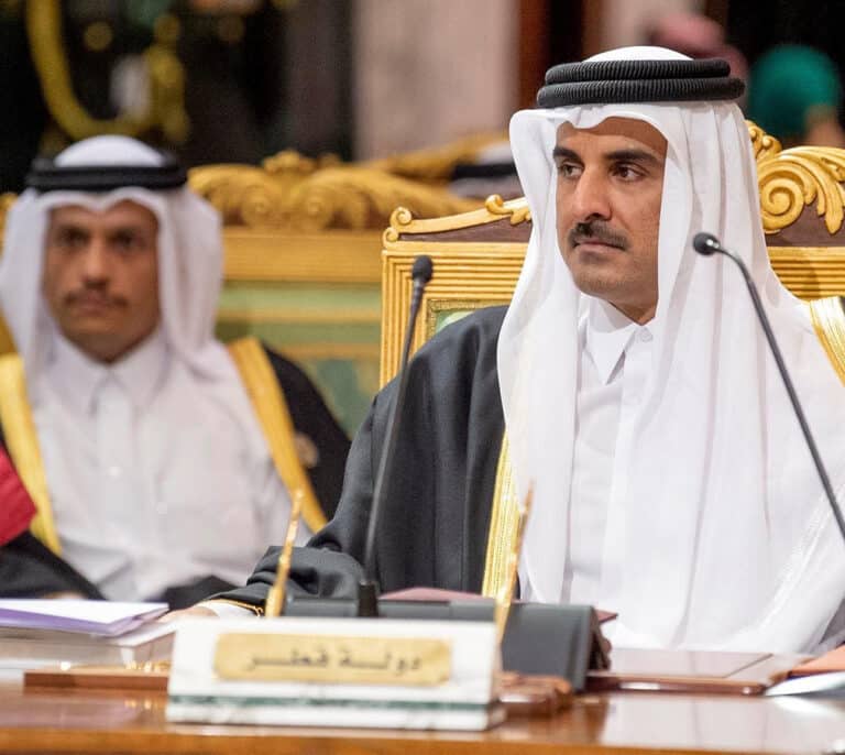 El Gobierno concede al emir de Qatar el collar de la Orden de Isabel la Católica antes de su visita a España