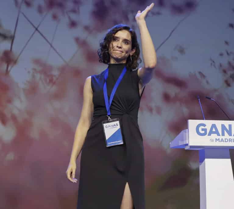 Ayuso dará la batalla en el 'cinturón rojo' del sur para no depender de Vox