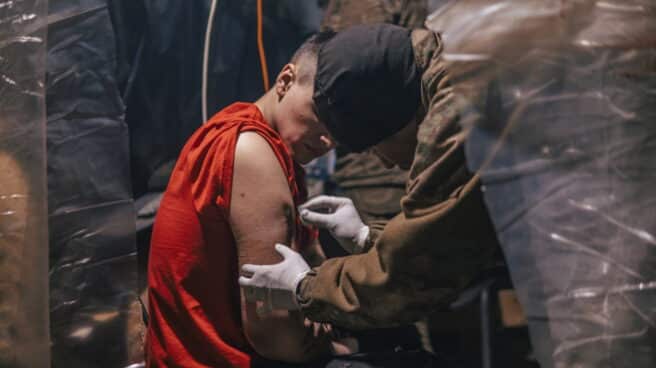 Regiment Azov calls for evacuation from Azovstal steel plant