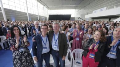 Feijóo insta a mantener las mayorías en Galicia y refrenda la autoridad de Rueda