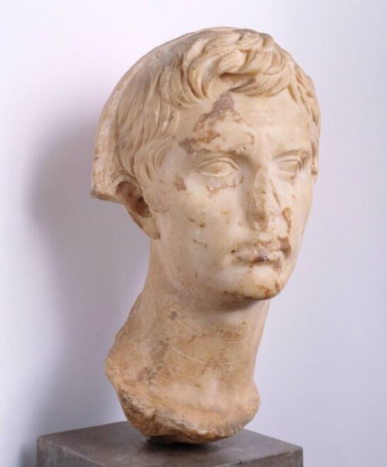 Cabeza de la estatua de Augusto encontrada en Pollentia (Alcúdia) en el siglo XVI.