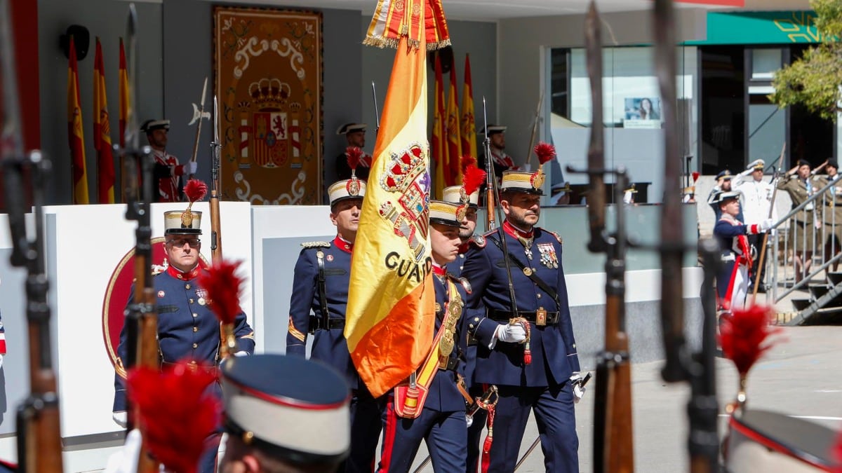 Las mejores imágenes del Día de las Fuerzas Armadas en Huesca