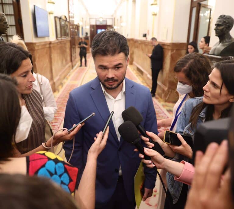 La Fiscalía del Tribunal Supremo investigará si Rufián reveló secretos del CNI