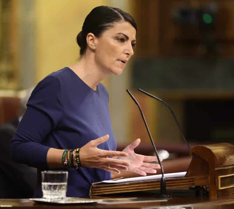 Olona cita a Lidia Falcón, Lucía Etxebarría y Paula Fraga como feministas valientes contra Irene Montero