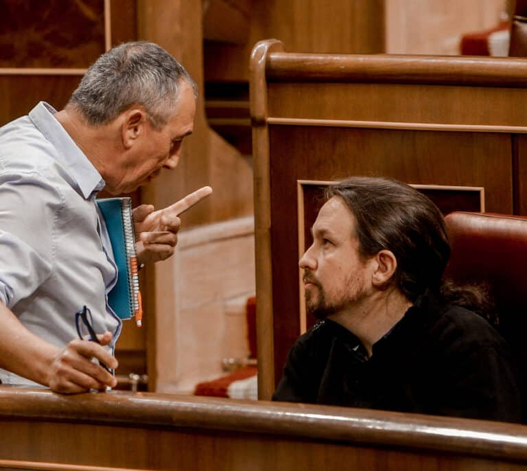Pablo Iglesias se enzarza con Joan Baldoví: "Vivo de mi trabajo. Tú llevas 20 años ocupando cargos"