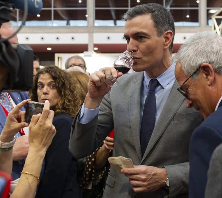 Sánchez, las cabezas rodantes y los mangantes retrospectivos