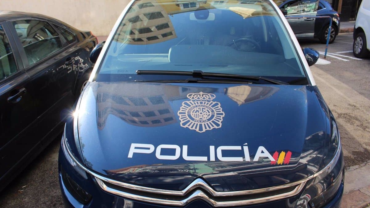 Un vehículo de la Policía Nacional