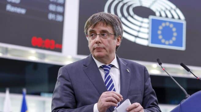 Puigdemont: "Iros a la mierda todos los que habéis violado nuestras vidas" Carles Puigdemont
