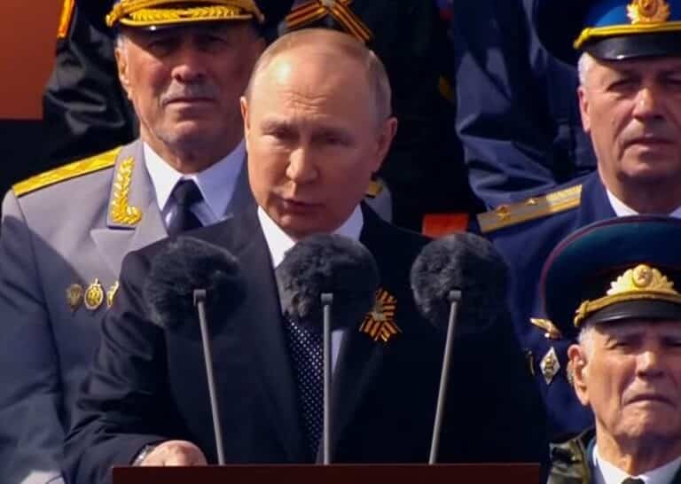 Putin, a la defensiva, en el Día de la Victoria: "El horror de una guerra mundial no debe repetirse"