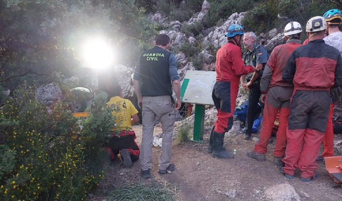 Rescate de una espeleóloga en Almería.