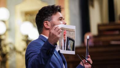 Batet reprende a Rufián por mofarse del emérito en el Congreso: "Es un delincuente reincidente"