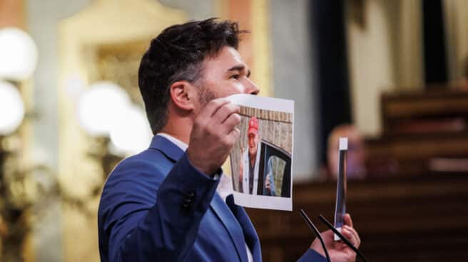 El portavoz de Esquerra Republicana (ERC) en el Congreso, Gabriel Rufián, interviene en una sesión plenaria en el Congreso de los Diputados. El portavoz de Esquerra Republicana (ERC) en el Congreso, Gabriel Rufián, interviene en una sesión plenaria en el Congreso de los Diputados.