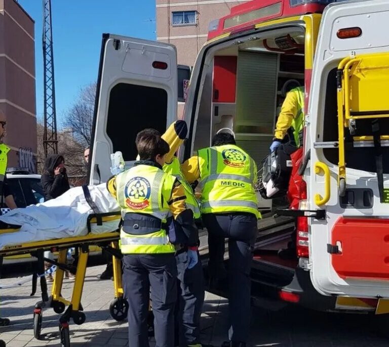 Fallece una niña por el golpe de una sombrilla en la cabeza en Vigo