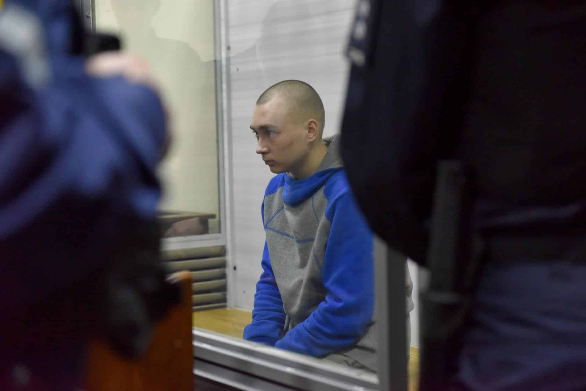 Vadim Shishimarim, durante el juicio por crímenes de guerra en Kiev.