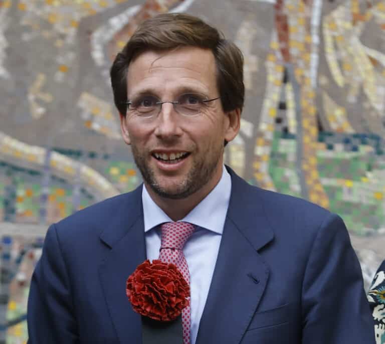 Almeida denuncia que un hombre le ha llamado haciéndose pasar por el alcalde de Kiev
