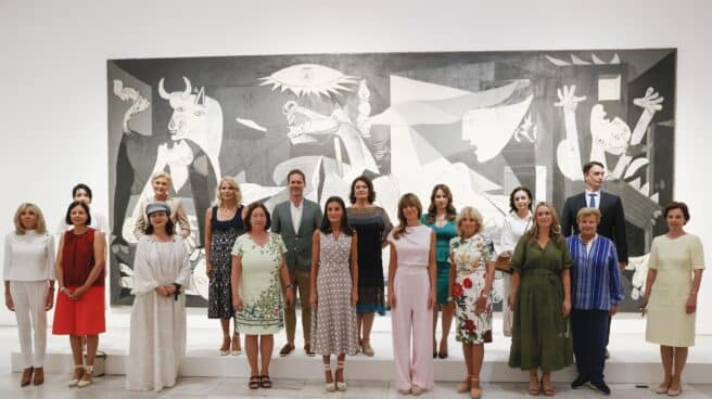 Letizia y el resto de primeras damas de la OTAN Letizia y el resto de primeras damas de la OTAN