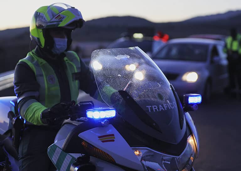 Dos hermanas, una menor de edad, mueren en un accidente de tráfico en Osuna