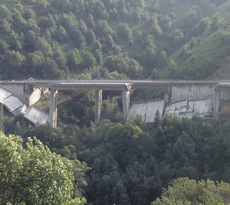 Se desploma otro tramo del viaducto de la A-6, entre León y Galicia